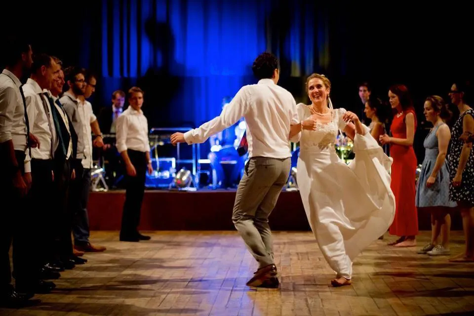 Couple dancing at ceilidh
