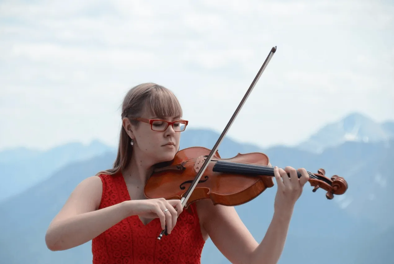 Encore's violist - Sarah McCabe