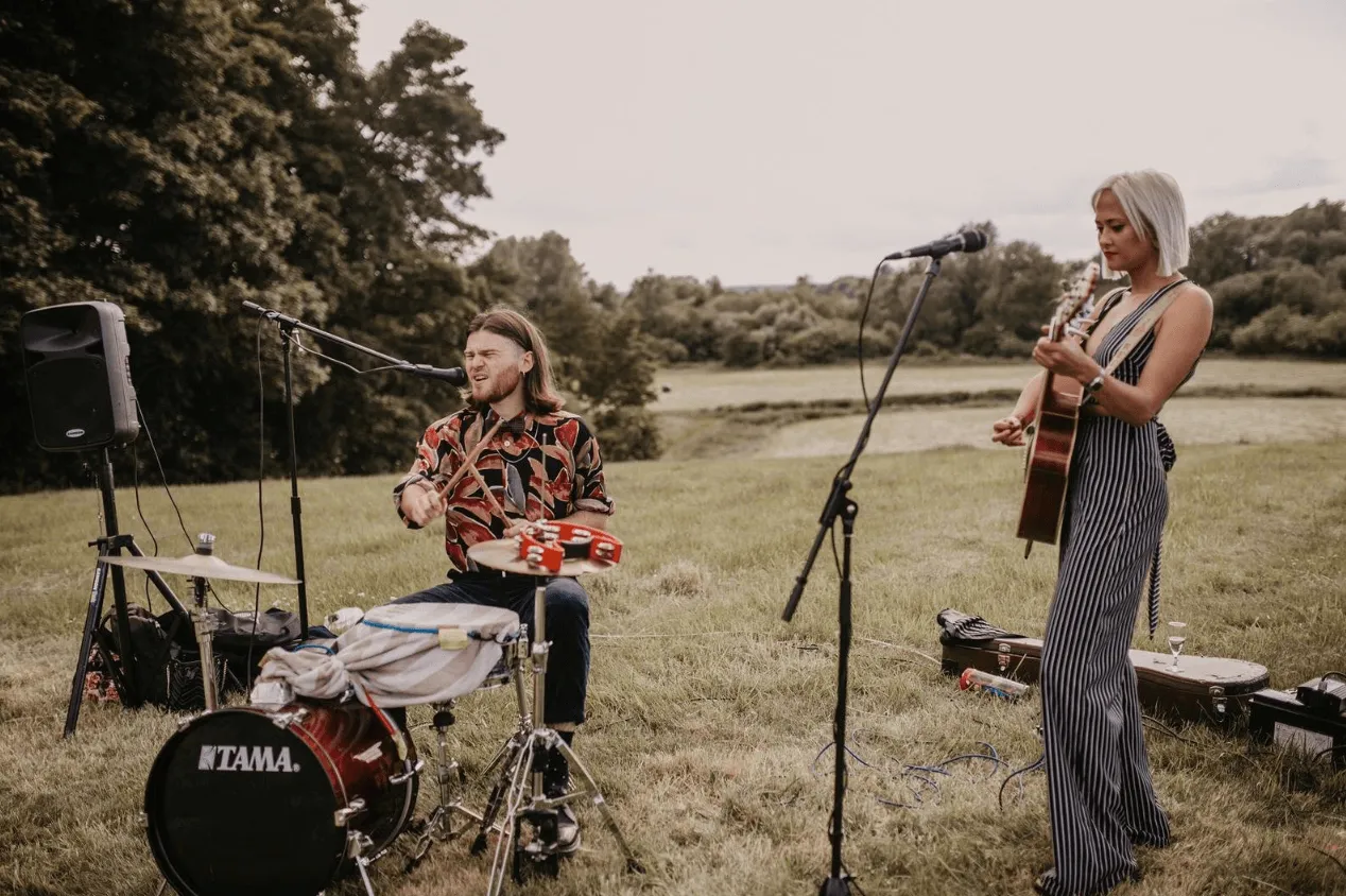Encore's Acoustic Duo - Jack & Tee