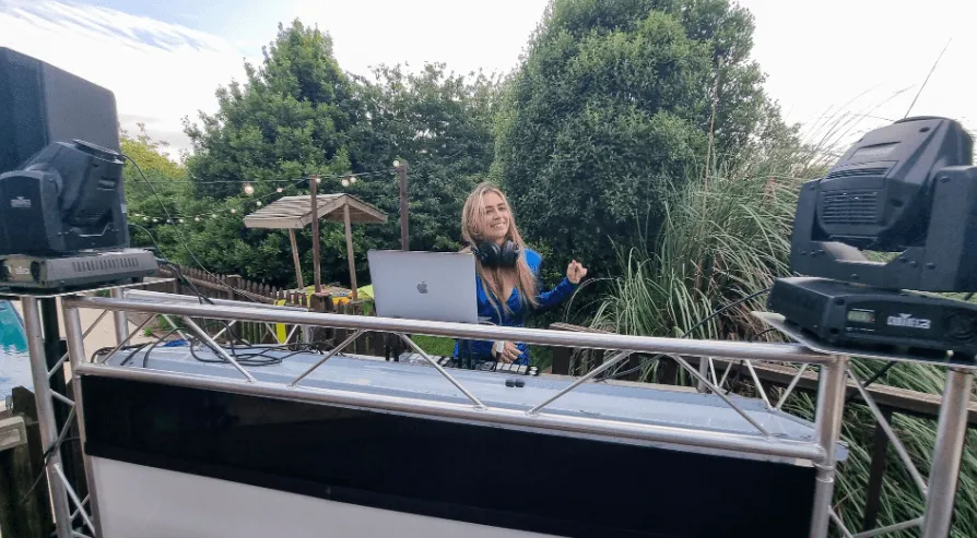 DJ*Tea