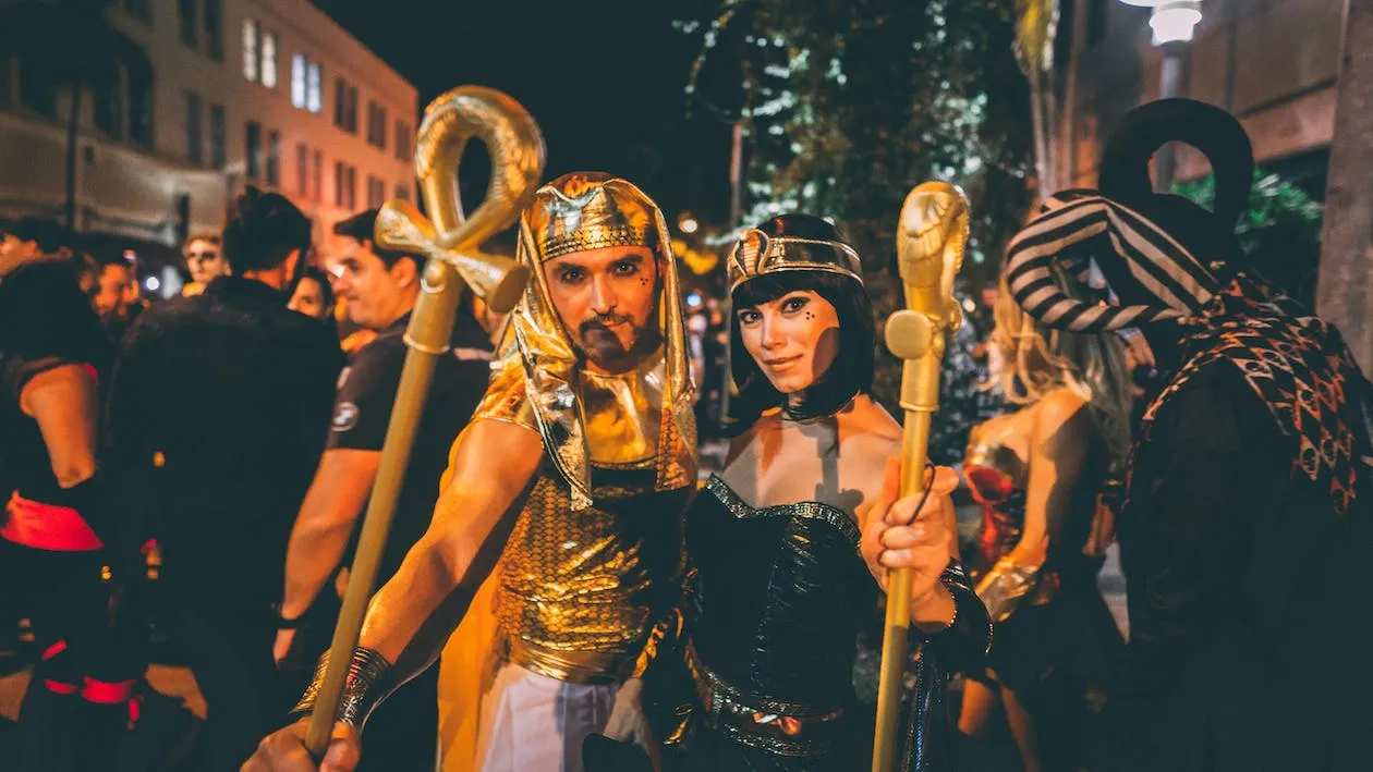 Cleopatra costume for halloween themed party 