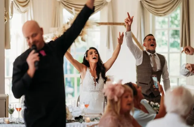 singing waiters