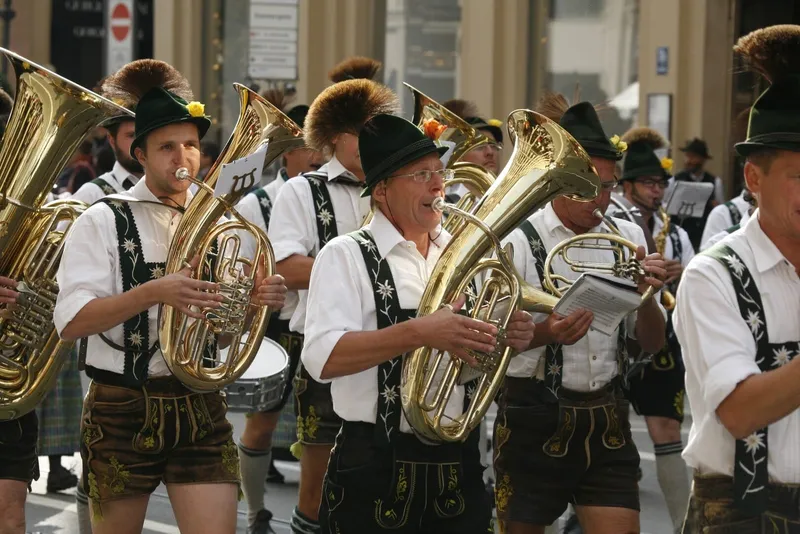 5 Brilliantly Bavarian Live Music Ideas for your Oktoberfest Event