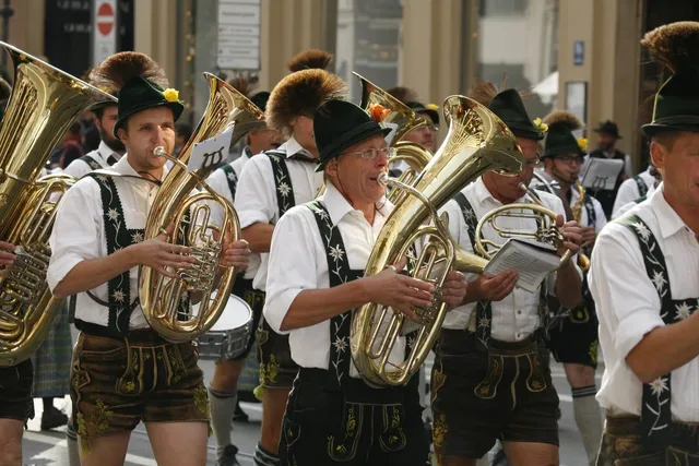 5 Brilliantly Bavarian Live Music Ideas for your Oktoberfest Event