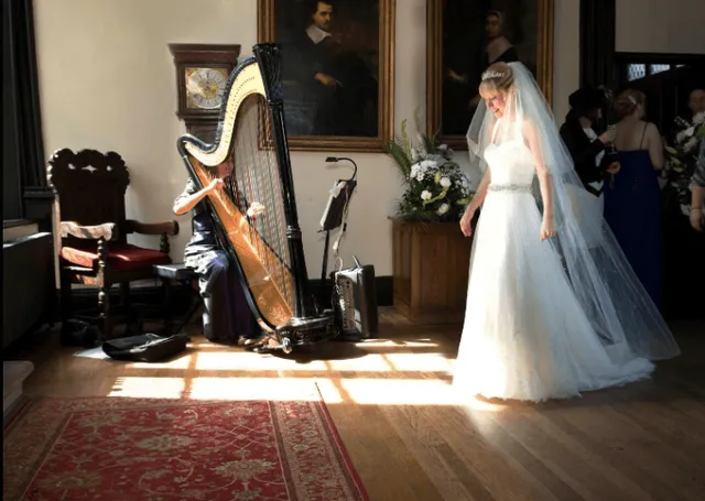 How much does an average wedding cost in the UK in 2025?