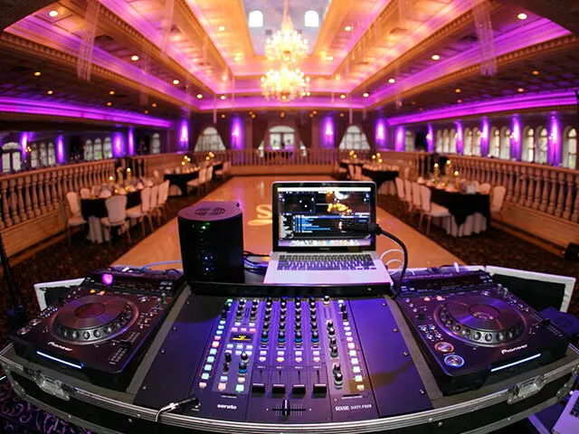 A Wedding DJ's view of the dance-floor