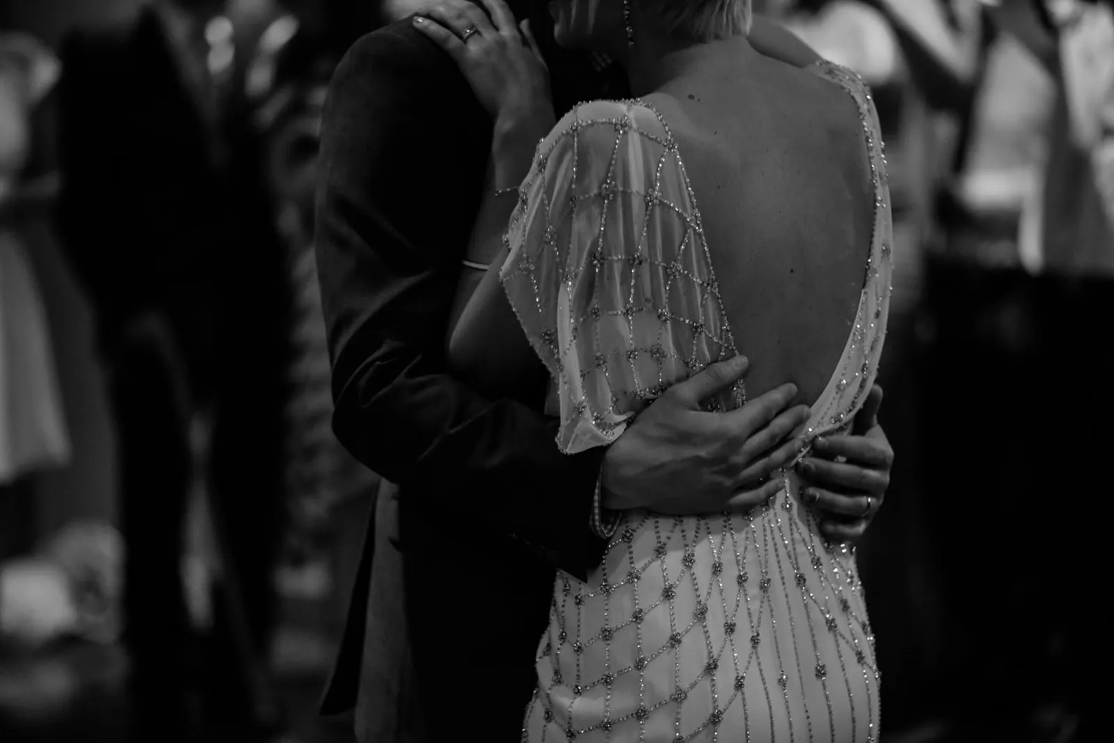 Perfect your first dance with professional wedding music.