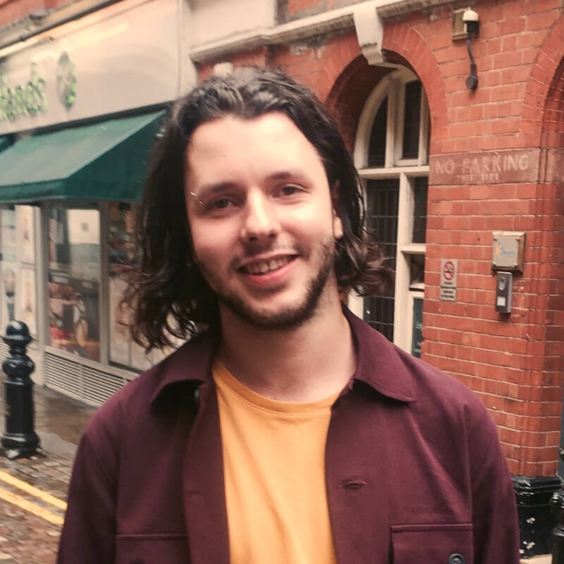 Bookings expert Fergus