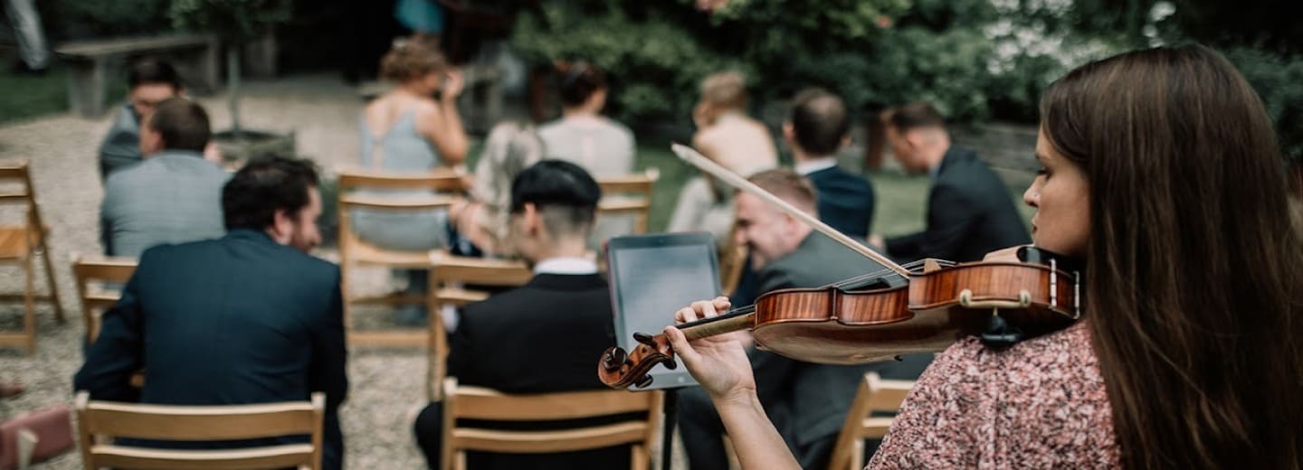 Hire Violinists Near You in Powys